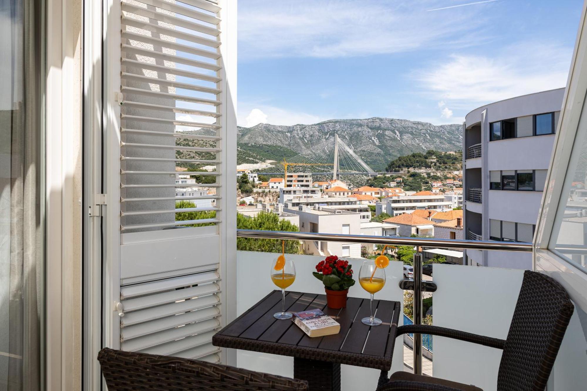 Apartments Sandra Solitudo II Дубровник Екстериор снимка