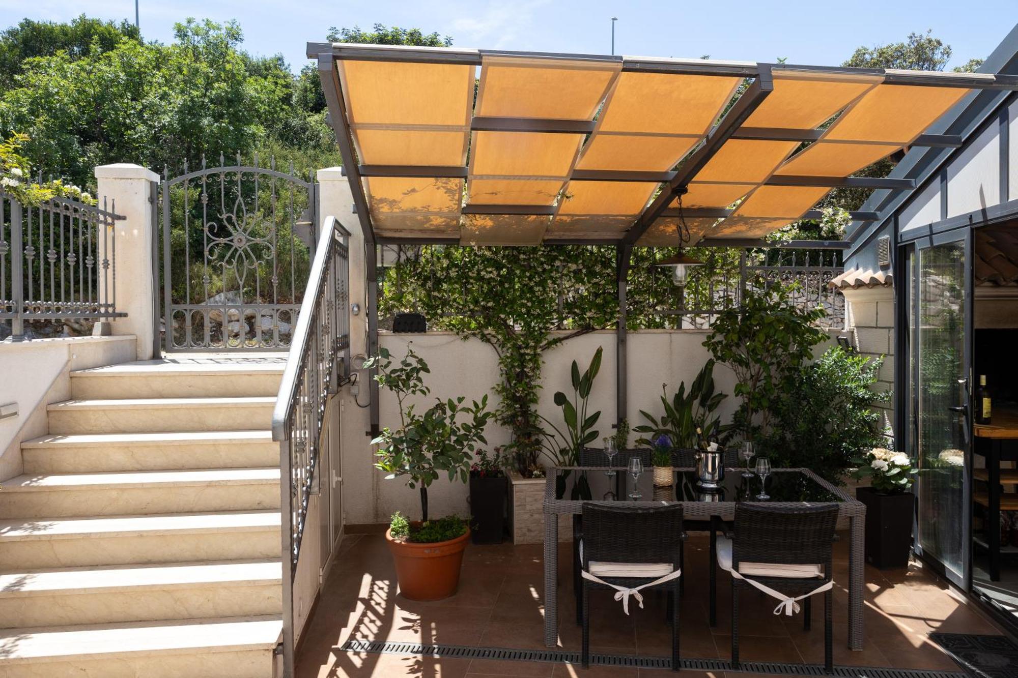 Apartments Sandra Solitudo II Дубровник Екстериор снимка