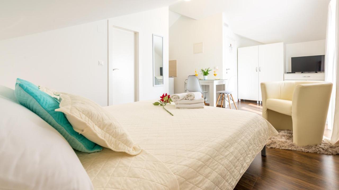 Apartments Sandra Solitudo II Дубровник Екстериор снимка